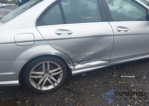 2014 Mercedes-Benz C 300 Sport 4Matic из США, поврежденный, VIN WDDGF8AB8EG192199